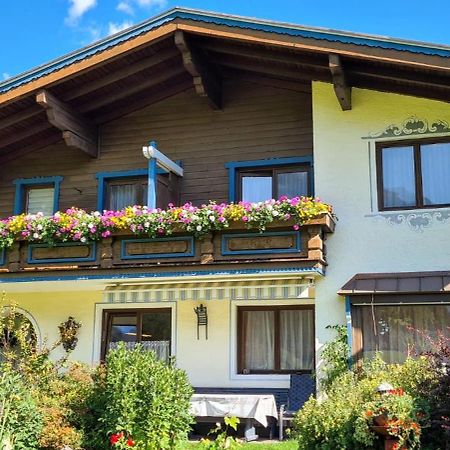 Gaestehaus Scharler Neukirchen am Grossvenediger Exterior photo