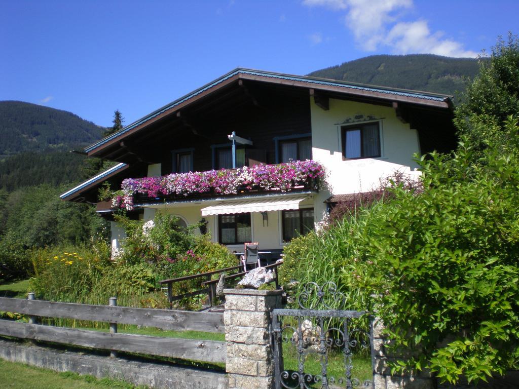 Gaestehaus Scharler Neukirchen am Grossvenediger Exterior photo